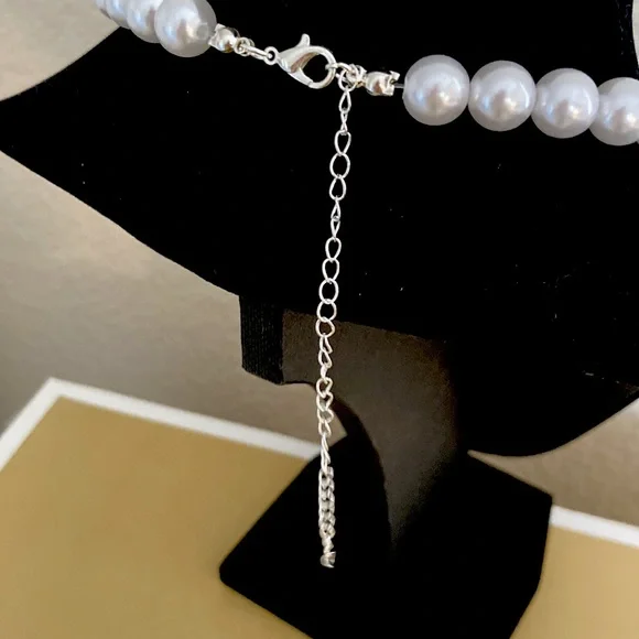 🌟 Baroque Pearl Necklace - Picture 2 of 3